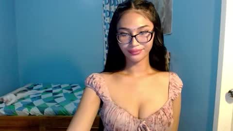 missminervaa online show from May 9, 2026, 8:14 pm