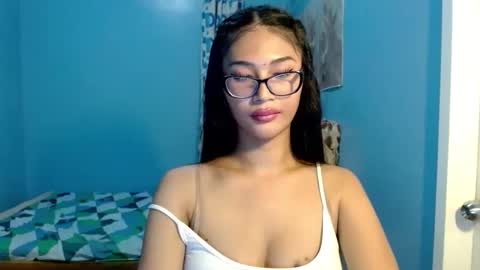 missminervaa online show from May 12, 2026, 1:41 pm