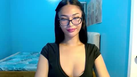 missminervaa online show from May 19, 2026, 8:26 pm