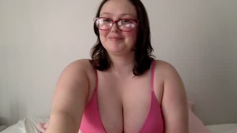 missmistressmal online show from August 6, 2026, 9:39 pm