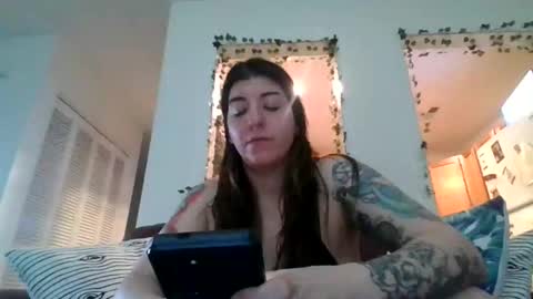 Snapshot of missmonatoyou chatting on March 31, 2026, 10:54 pm MissMona online show from March 31, 2026, 10:54 pm