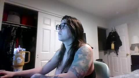 Snapshot of missmonatoyou chatting on April 14, 2026, 9:37 am MissMona online show from April 14, 2026, 9:37 am