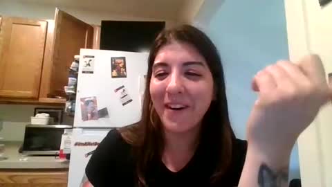 Snapshot of missmonatoyou chatting on April 18, 2026, 8:53 pm MissMona online show from April 18, 2026, 8:53 pm