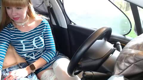 Snapshot of missofkiss chatting on September 29, 2025, 9:03 am Olenka online show from September 29, 2025, 9:03 am