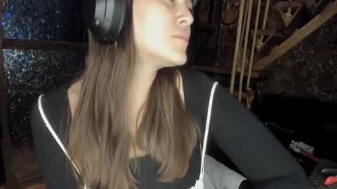 sarah online show from March 2, 2025, 2:19 am