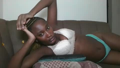 pretty gal online show from September 26, 2025, 6:45 pm