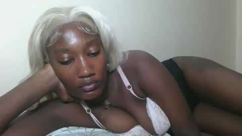 pretty gal online show from May 18, 2026, 4:46 pm