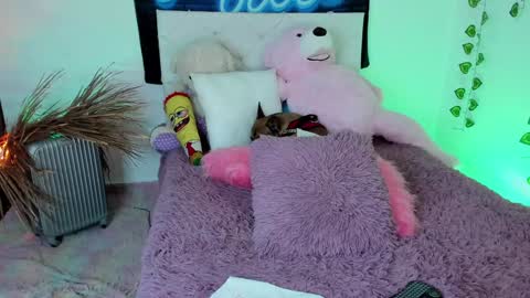 Snapshot of misstexass_ chatting on December 22, 2024, 4:50 am  Natalie Texass indepedent model online show from December 22, 2024, 4:50 am