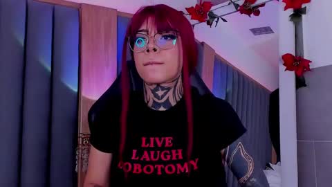 Snapshot of misstomie_ chatting on March 1, 2025, 4:54 pm Tomiehelp me get to 100 thumbs up online show from March 1, 2025, 4:54 pm
