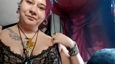 missxmoth444 online show from November 13, 2025, 4:17 pm