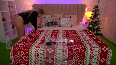 Snapshot of missyymartinezz chatting on December 24, 2024, 12:00 pm  Amely  online show from December 24, 2024, 12:00 pm
