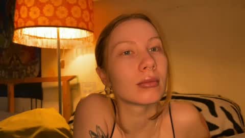Zlata online show from March 6, 2025, 6:19 am