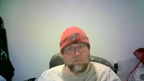 Snapshot of mister_happy567 chatting on November 3, 2025, 6:47 am Mr. Happy online show from November 3, 2025, 6:47 am