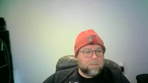 Snapshot of mister_happy567 chatting on November 4, 2025, 6:29 pm Mr. Happy online show from November 4, 2025, 6:29 pm