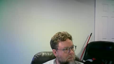 Snapshot of mister_happy567 chatting on November 8, 2025, 6:02 am Mr. Happy online show from November 8, 2025, 6:02 am