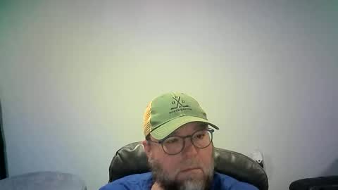 Snapshot of mister_happy567 chatting on November 11, 2025, 6:02 am Mr. Happy online show from November 11, 2025, 6:02 am