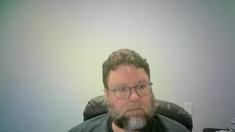 Snapshot of mister_happy567 chatting on December 17, 2025, 7:25 am Mr. Happy online show from December 17, 2025, 7:25 am