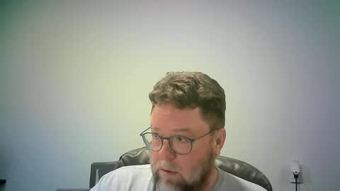 Snapshot of mister_happy567 chatting on January 10, 2026, 6:15 am Mr. Happy online show from January 10, 2026, 6:15 am