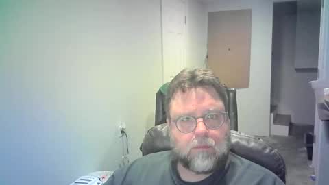 Snapshot of mister_happy567 chatting on March 4, 2026, 6:41 am Mr. Happy online show from March 4, 2026, 6:41 am