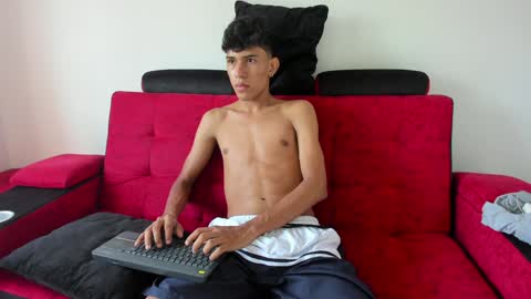 Snapshot of mister_jhonxxx chatting on December 7, 2024, 12:45 pm mister_jhonxxx online show from December 7, 2024, 12:45 pm