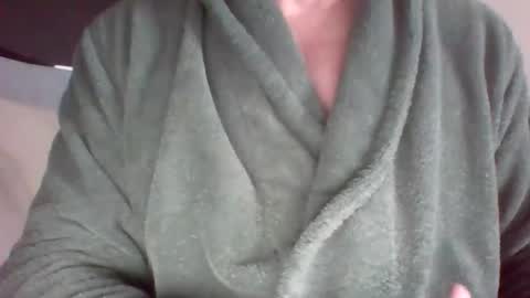 Snapshot of mister_tommm80 chatting on November 17, 2025, 7:58 am mister_tommm80 online show from November 17, 2025, 7:58 am