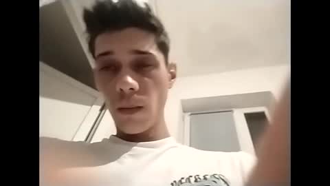 Snapshot of misteriosoxragazzo chatting on October 9, 2025, 6:28 pm MisteriosoXragazzoX online show from October 9, 2025, 6:28 pm