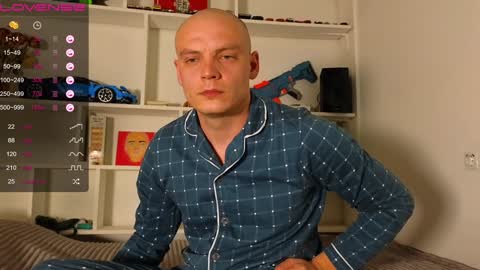 MIsterjames  online show from December 5, 2024, 4:23 pm