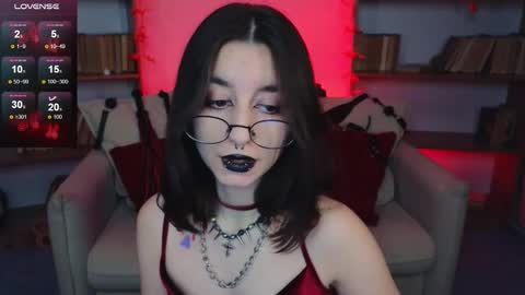 Snapshot of mistress__marcelline chatting on September 17, 2025, 9:33 am Marcelline online show from September 17, 2025, 9:33 am