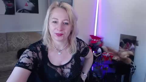 Snapshot of mistress_milfa chatting on March 1, 2026, 6:48 am mistress_milfa online show from March 1, 2026, 6:48 am