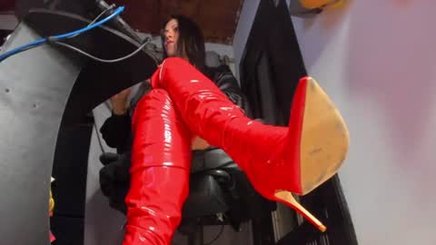 Mistress Anna Alves online show from June 18, 2026, 12:00 am