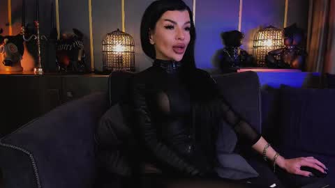 Snapshot of mistresselenia chatting on March 7, 2025, 11:29 am Elenia online show from March 7, 2025, 11:29 am