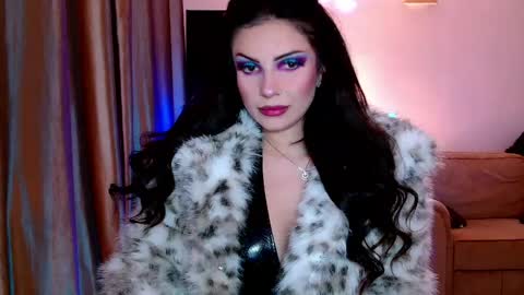 Snapshot of mistressfindom chatting on April 29, 2026, 11:33 pm Goddess Katerina online show from April 29, 2026, 11:33 pm