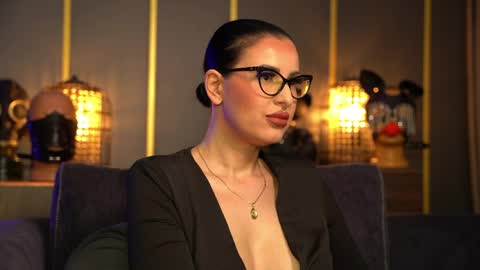 Snapshot of mistresskellykent chatting on February 28, 2026, 11:50 pm Mistress Kelly online show from February 28, 2026, 11:50 pm