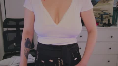 SANDY online show from February 2, 2026, 9:57 pm