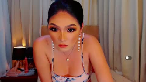 Snapshot of mistressseductionleah chatting on December 8, 2024, 7:58 am Leah online show from December 8, 2024, 7:58 am