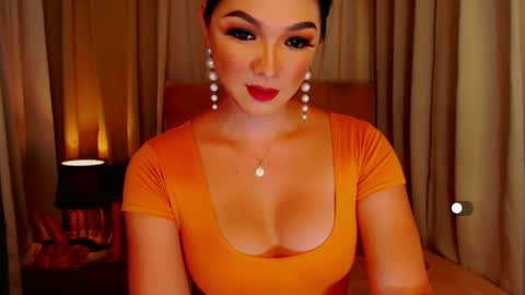 Snapshot of mistressseductionleah chatting on December 20, 2024, 6:19 am Leah online show from December 20, 2024, 6:19 am