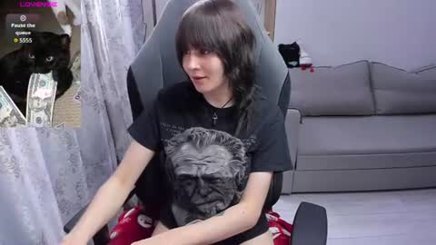 misty_dark online show from July 18, 2026, 2:43 pm