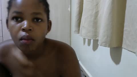 Snapshot of misty_shee chatting on February 28, 2025, 8:31 am misty_shee online show from February 28, 2025, 8:31 am