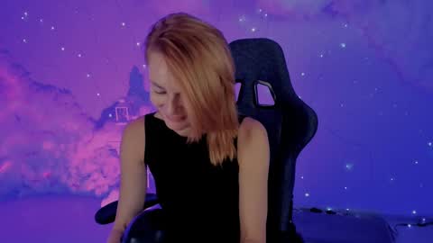 MistyBarnes NONUDE MODEL online show from March 3, 2025, 3:09 pm