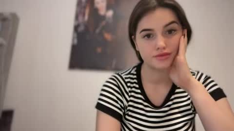 MistyFox Rea online show from June 21, 2026, 1:35 pm
