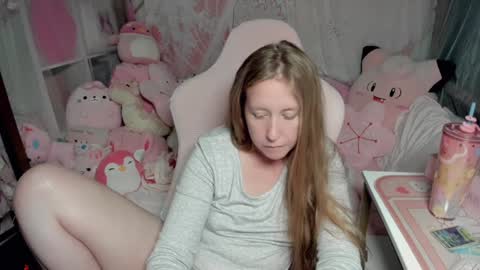Snapshot of mistymystic chatting on January 7, 2025, 4:08 am Misty online show from January 7, 2025, 4:08 am