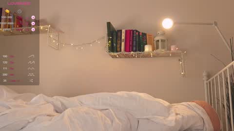 Snapshot of mita_mp4 chatting on December 31, 2024, 6:59 am Mita online show from December 31, 2024, 6:59 am