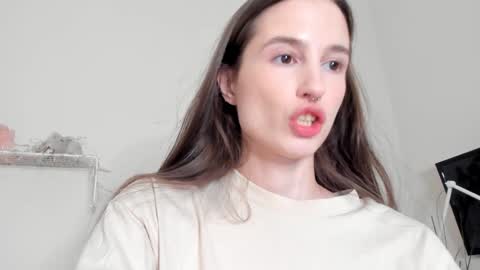 Snapshot of mita_mp4 chatting on January 3, 2025, 4:22 am Mita online show from January 3, 2025, 4:22 am