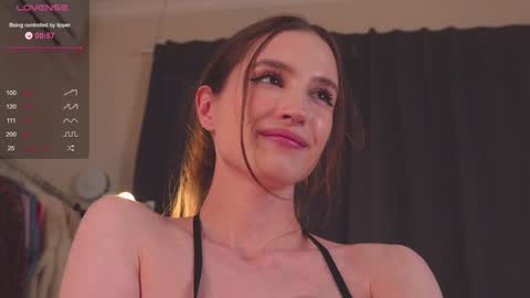 Snapshot of mita_mp4 chatting on January 21, 2025, 11:35 am Mita online show from January 21, 2025, 11:35 am