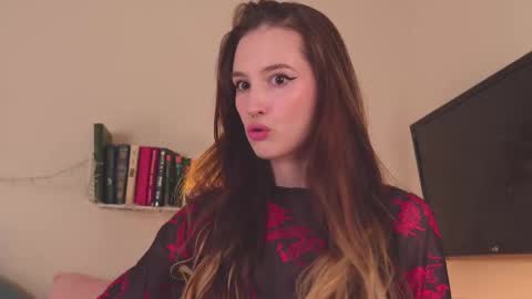 Snapshot of mita_mp4 chatting on February 13, 2025, 3:39 am Mita online show from February 13, 2025, 3:39 am