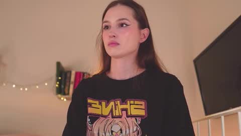 Snapshot of mita_mp4 chatting on February 21, 2025, 7:34 am Mita online show from February 21, 2025, 7:34 am