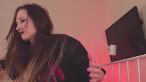 Snapshot of mita_mp4 chatting on February 26, 2025, 4:36 am Mita online show from February 26, 2025, 4:36 am