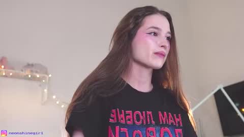 Snapshot of mita_mp4 chatting on September 17, 2025, 6:37 am Mita online show from September 17, 2025, 6:37 am