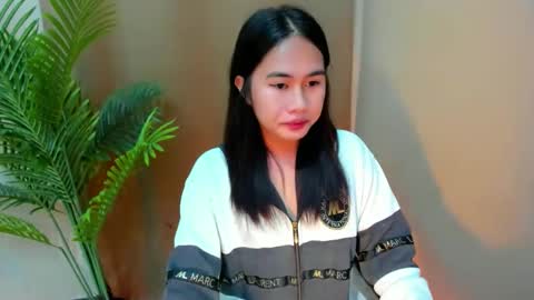 Snapshot of mitsuri_yuki chatting on October 4, 2025, 1:58 am Mitsu online show from October 4, 2025, 1:58 am