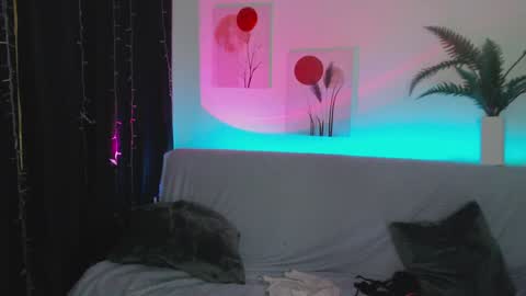 Yuka online show from February 1, 2025, 11:16 pm